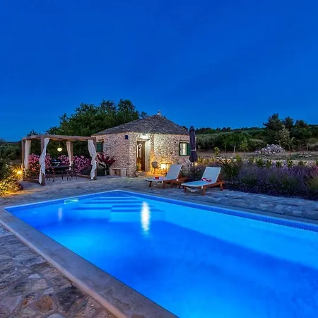 Villa Beautiful Big Hobbit 1&2 *